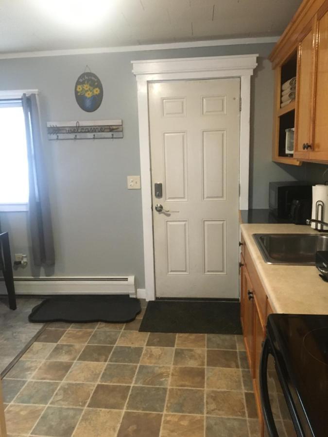 Home Away From Home, Recently Renovated North Troy Exterior foto